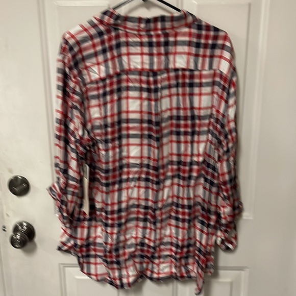 Top - Picture 2 of 3